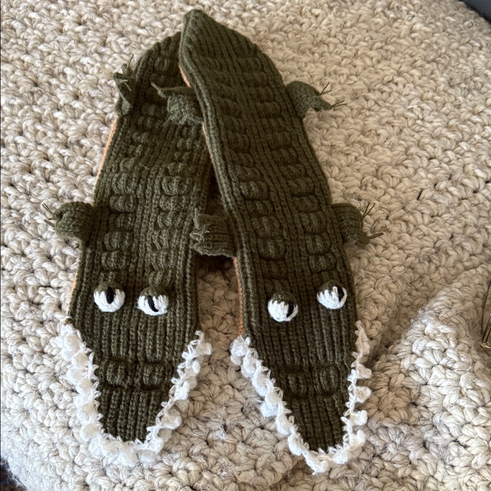 Olive Green Crocodile Knit playful Socks